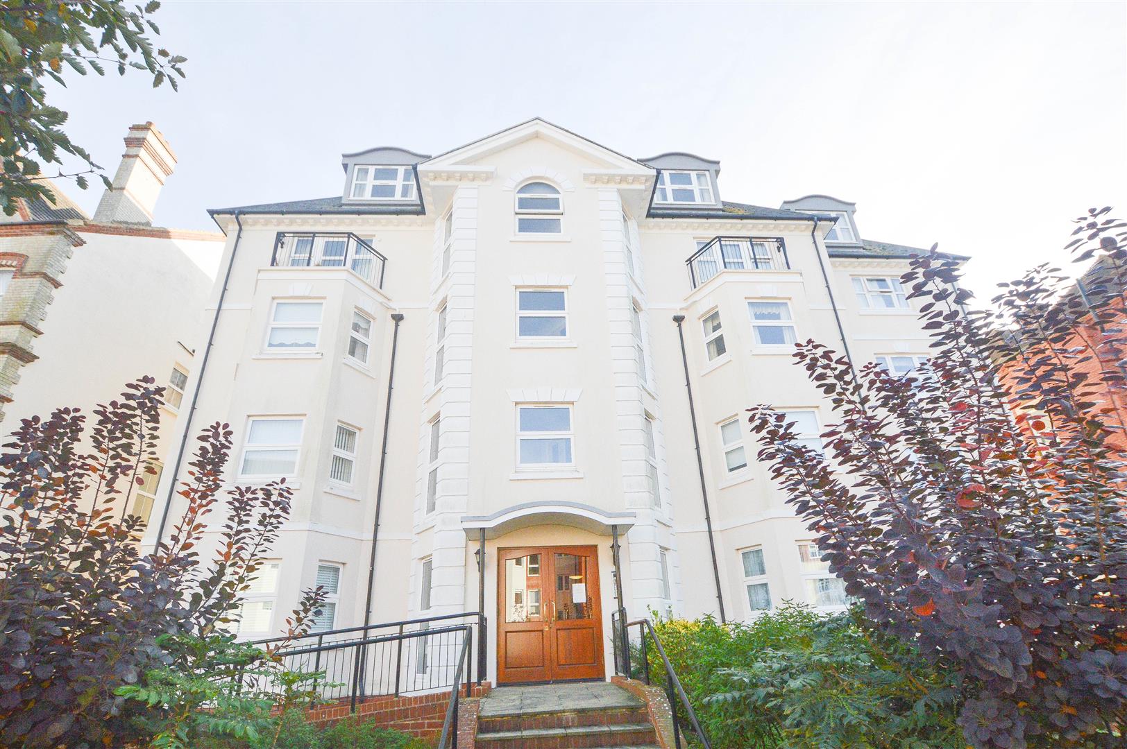 Property Details for Jevington Gardens Eastbourne East Sussex BN21 4HH